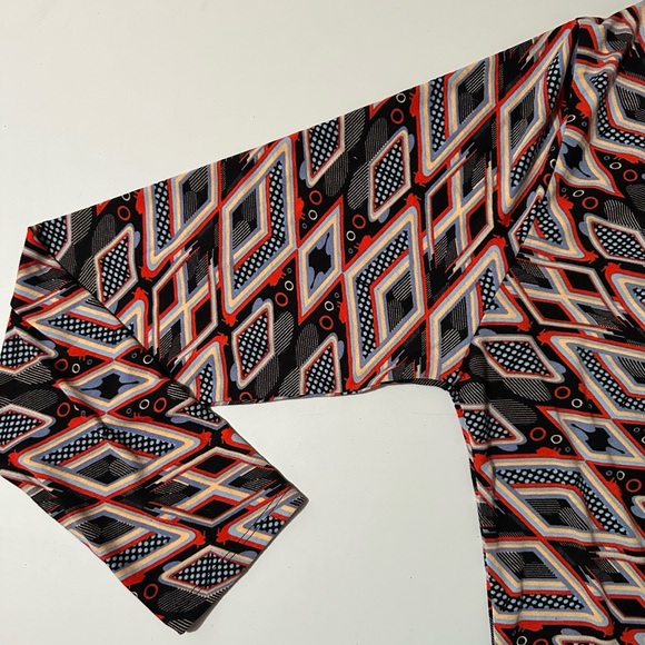 LuLaRoe Lynnae Long Sleeve, 2XL - Picture 3 of 4